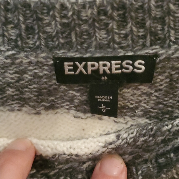 Express Sweater - Picture 3 of 3